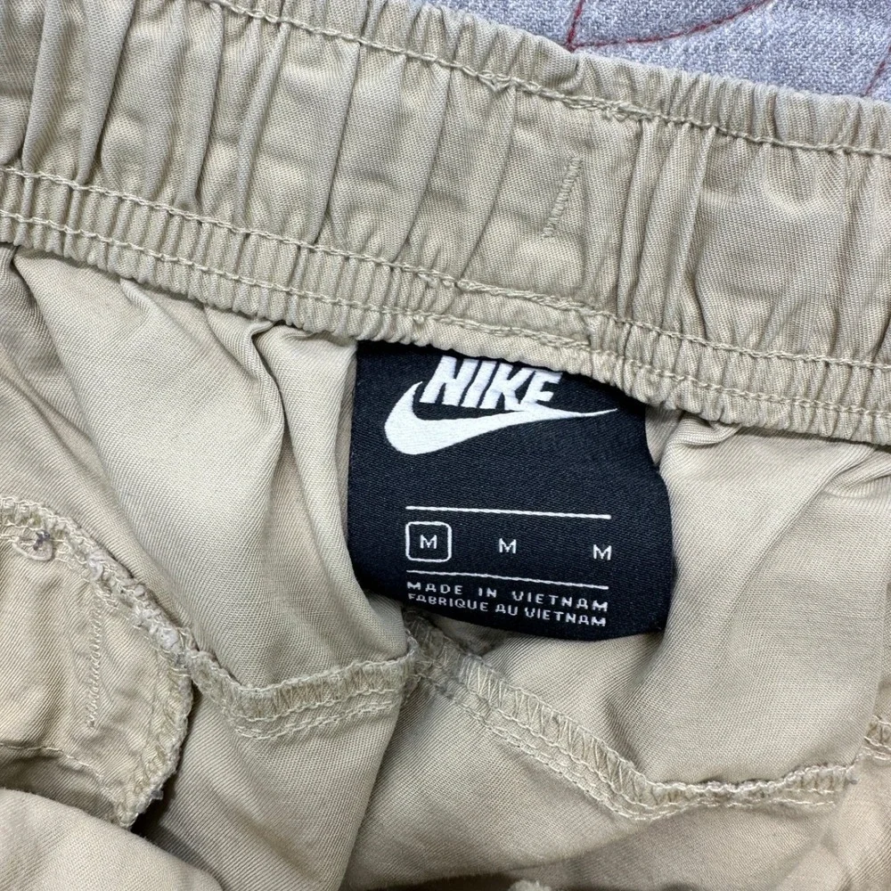 Nike Cargo Pants Beige Unlined Utility Woven / Mens Medium